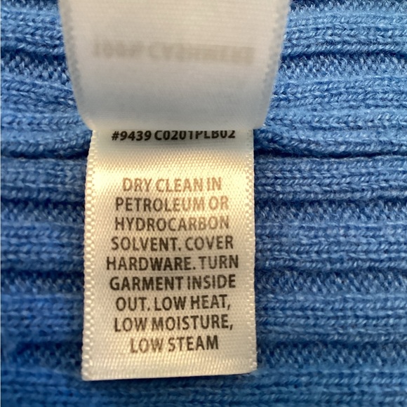 ST. JOHN  Cashmere Top - Picture 9 of 9